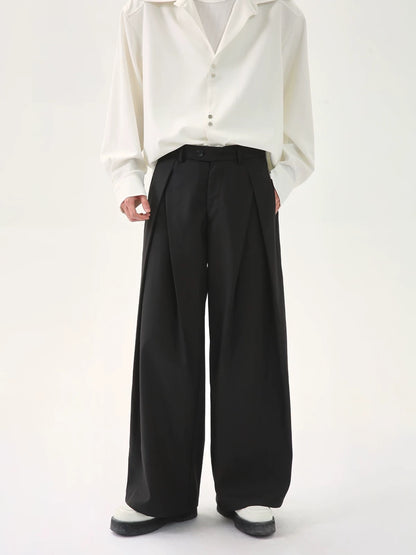 "Triangle" Three-Dimensional Pleated A-Line Silhouette