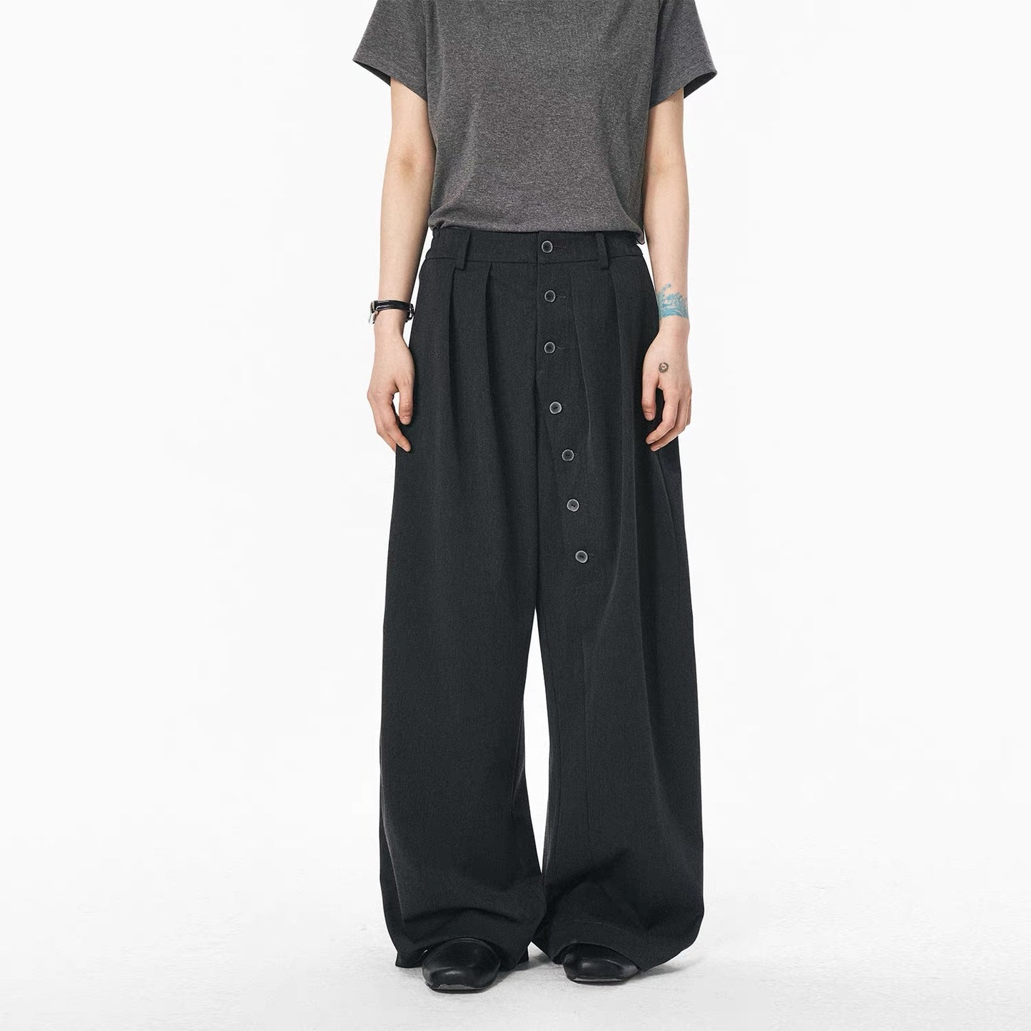 "Lunar Eclipse" Ring Button Pleated Trouser