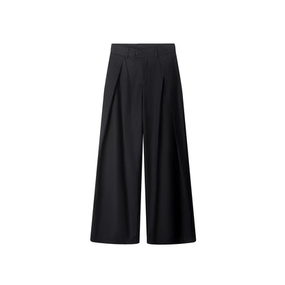 "Triangle" Three-Dimensional Pleated A-Line Silhouette