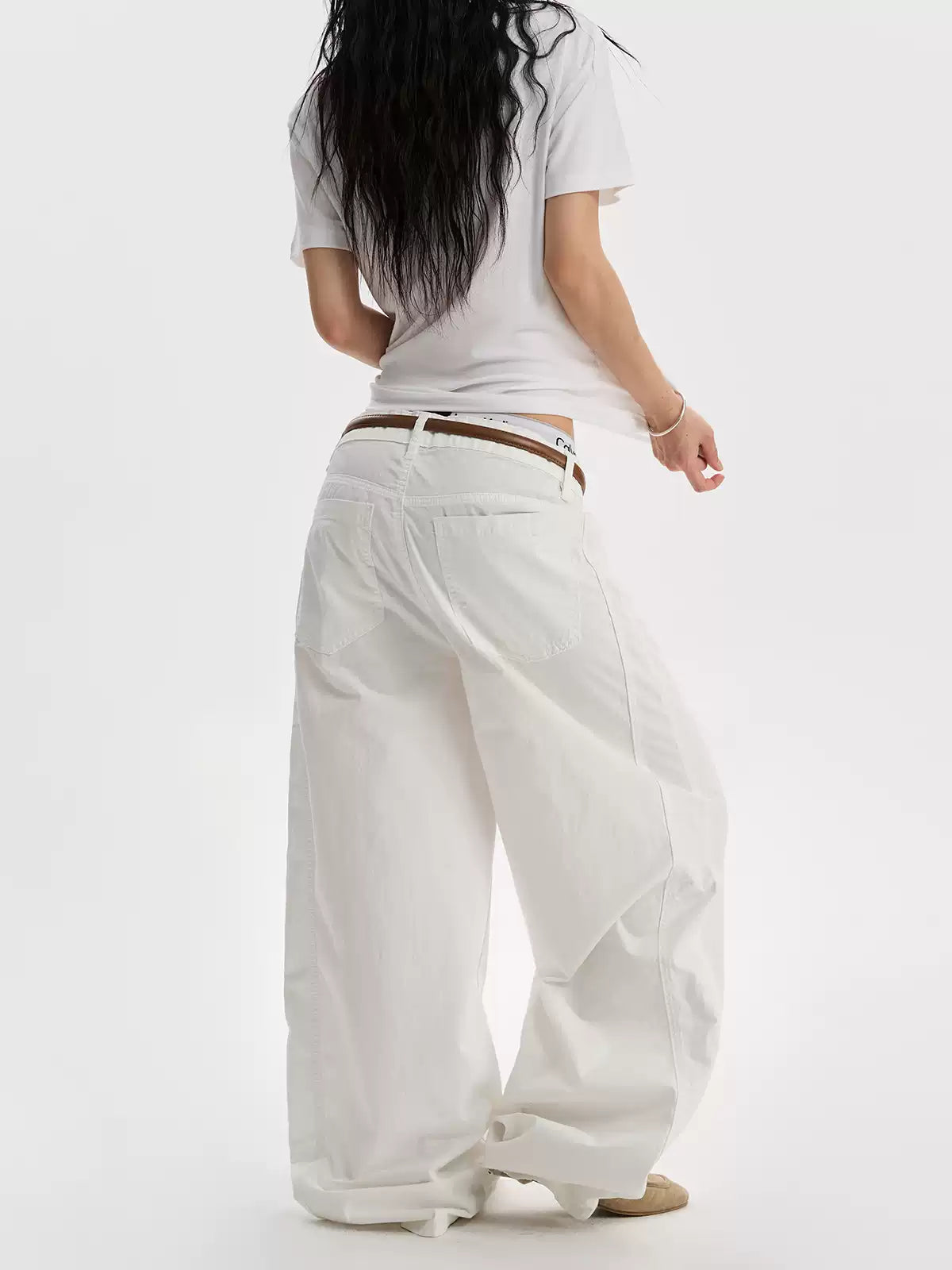 All White Refreshing Three-Dimensional Pants